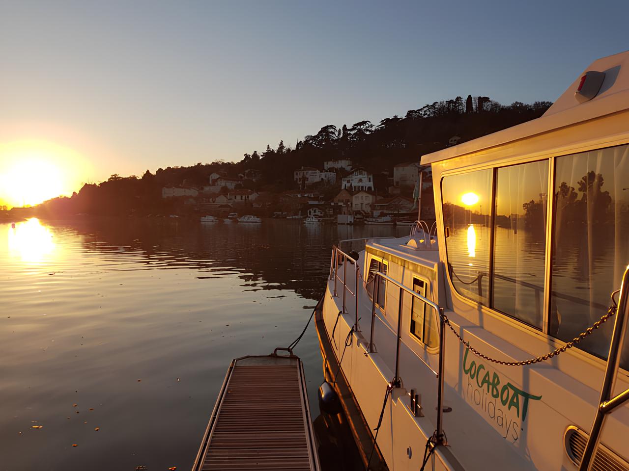 Location de bateau sur le Canal de la Robine à Narbonne