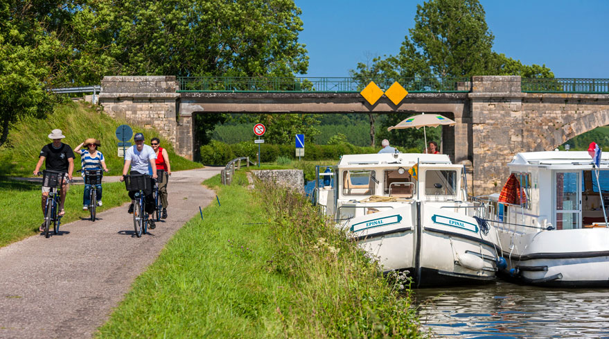 Eine Spazierfahrt mit dem Fahrrad entlang der Kanäle…